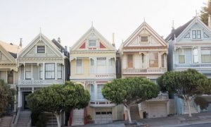 Historic Drop in US Mortgage Rates Boosts Real Estate Market